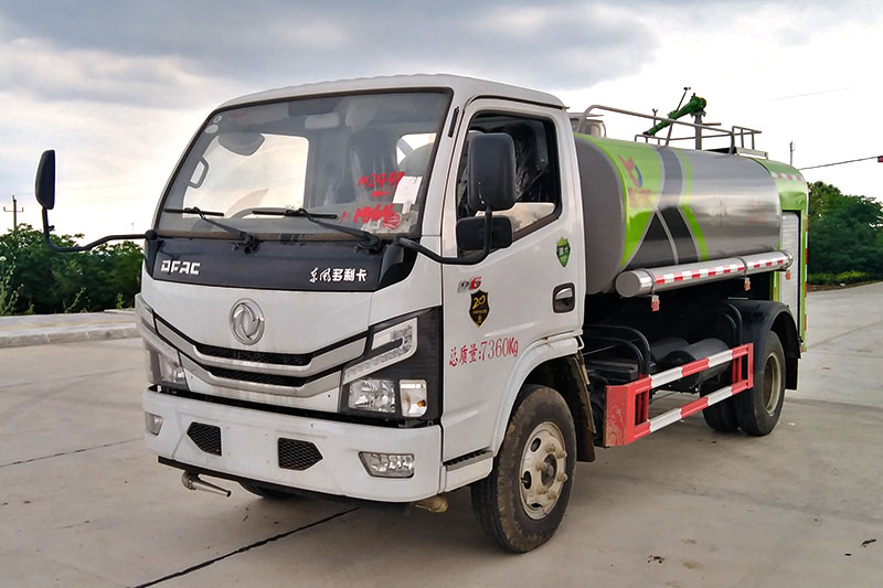 東風(fēng)小多利卡消防灑水車（4.6方）