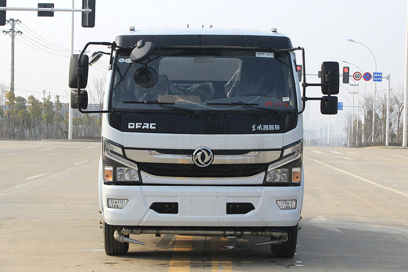 東風(fēng)大多利卡灑水車（有不上戶）（9方）
