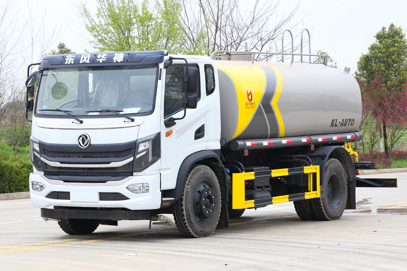 東風(fēng)華神T3灑水車(chē)（12方）（選裝30~40米霧炮）