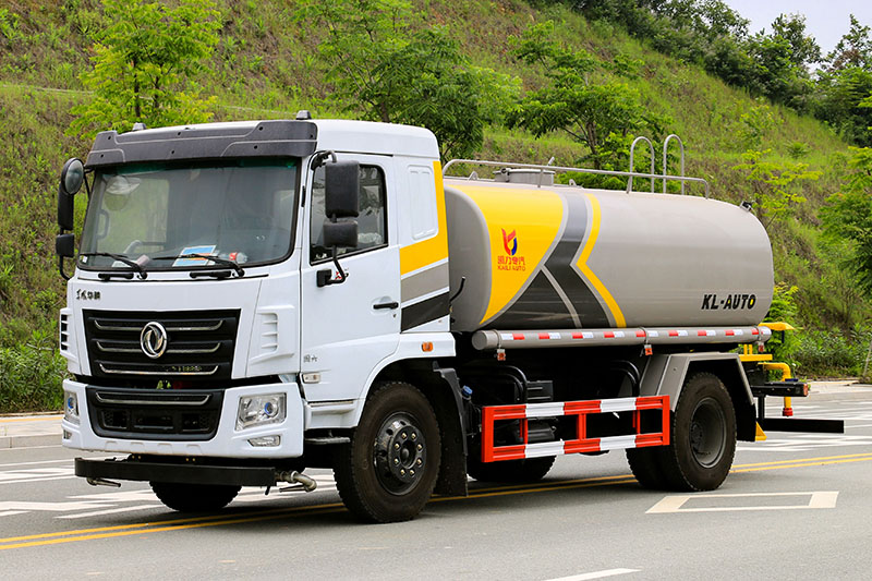 東風(fēng)華神KL5灑水車（12方）（選裝30~40米霧炮）