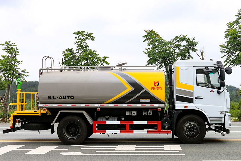 東風(fēng)華神KL5灑水車（12方）（選裝30~40米霧炮）