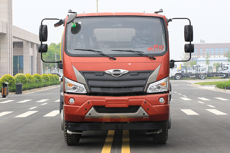 福田時(shí)代領(lǐng)航ES5灑水車（小三軸）（20方（選裝30米霧炮）