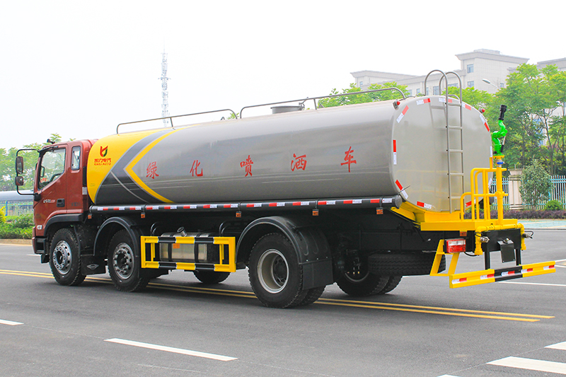 福田時(shí)代領(lǐng)航ES5灑水車（小三軸）（20方（選裝30米霧炮）