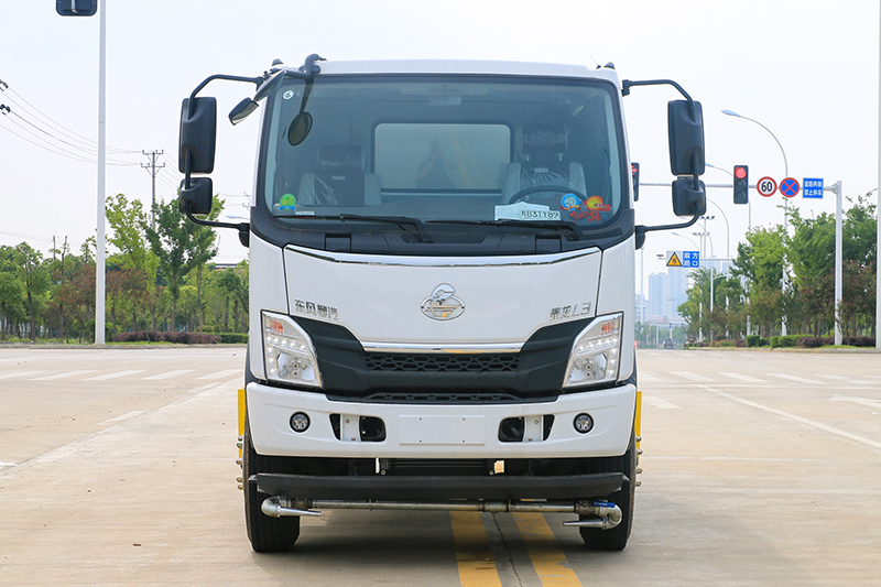 東風(fēng)柳汽乘龍灑水車（14方）（選裝30~40米霧炮）