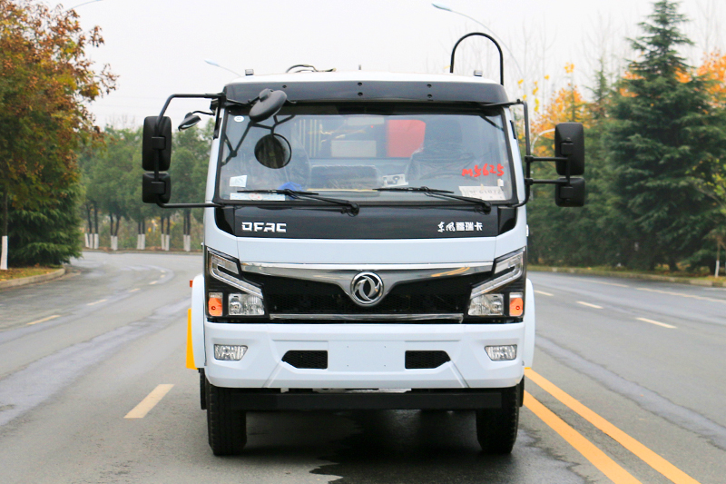 東風(fēng)大福瑞卡壓縮式垃圾車（9方）