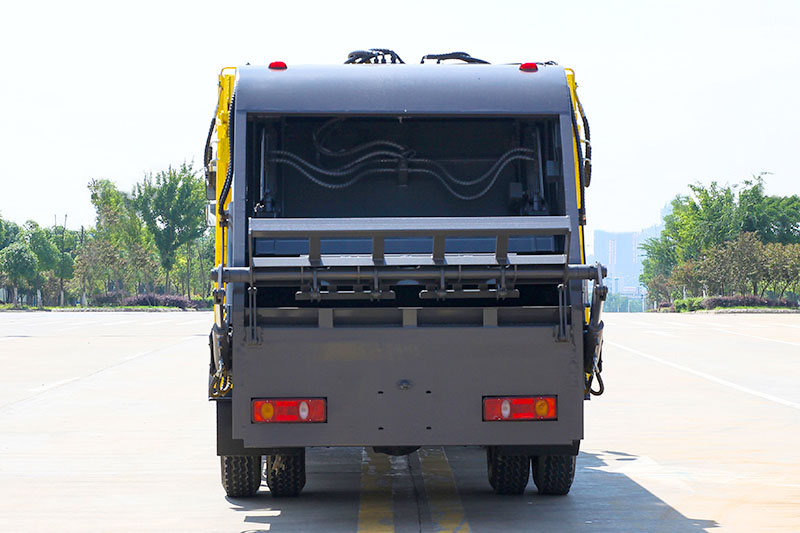 東風(fēng)華神T3壓縮式垃圾車（9方）
