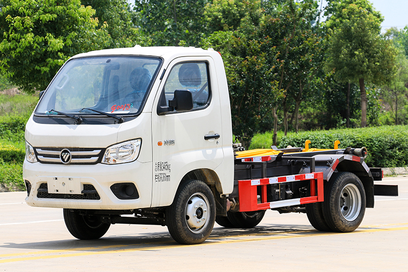 （藍(lán)牌）福田祥菱勾臂垃圾車(chē)（3方）