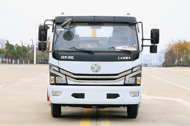 東風(fēng)大多利卡勾臂垃圾車(chē)（7方）（選裝套臂）