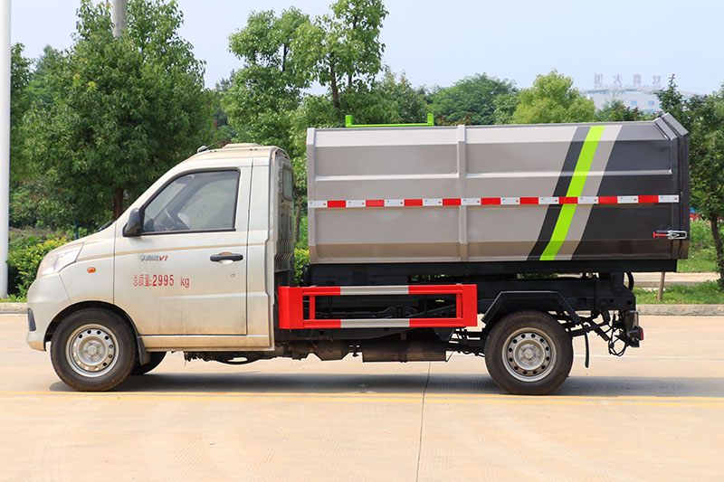 福田祥菱V1側(cè)裝掛桶垃圾車（3方）
