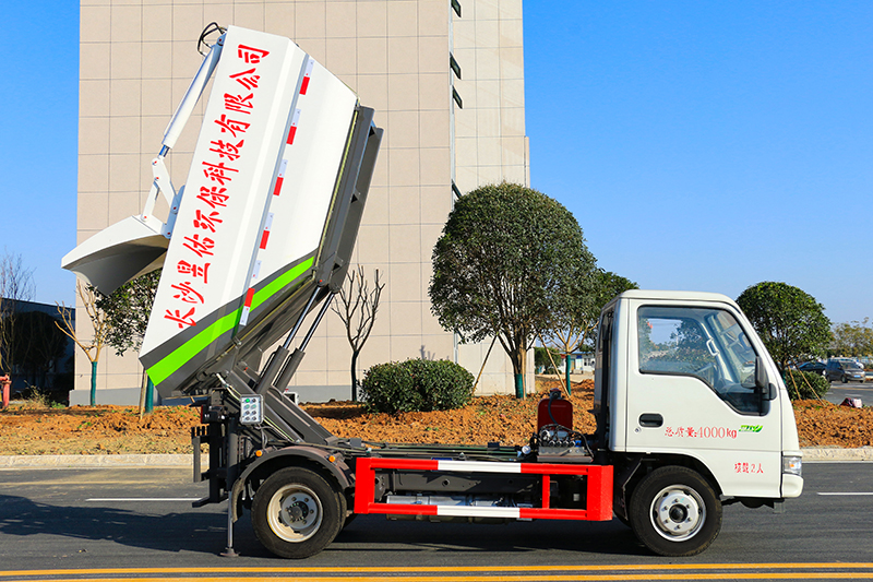 江淮康鈴X1無(wú)泄漏后裝掛桶垃圾車（3.5方 3方）