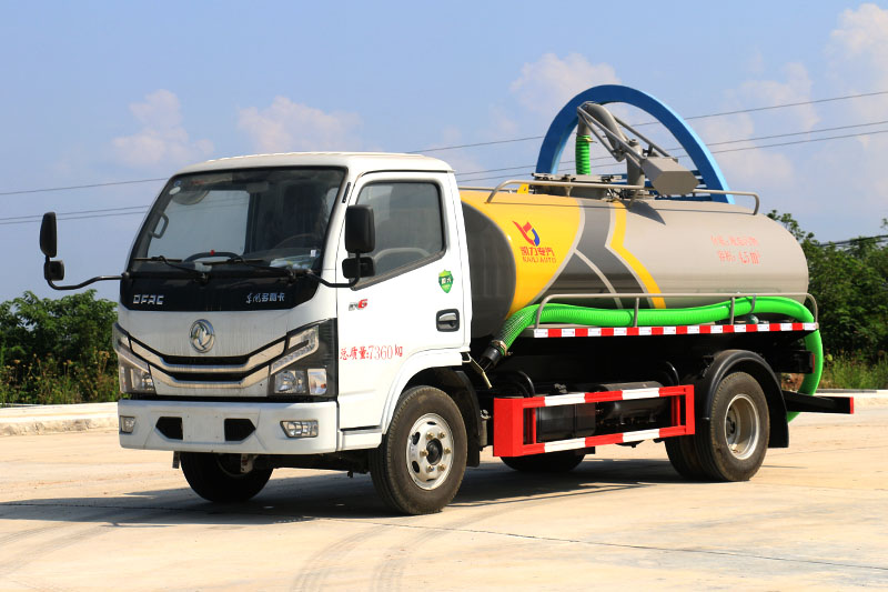 東風(fēng)小多利卡吸糞車(chē)（5方）