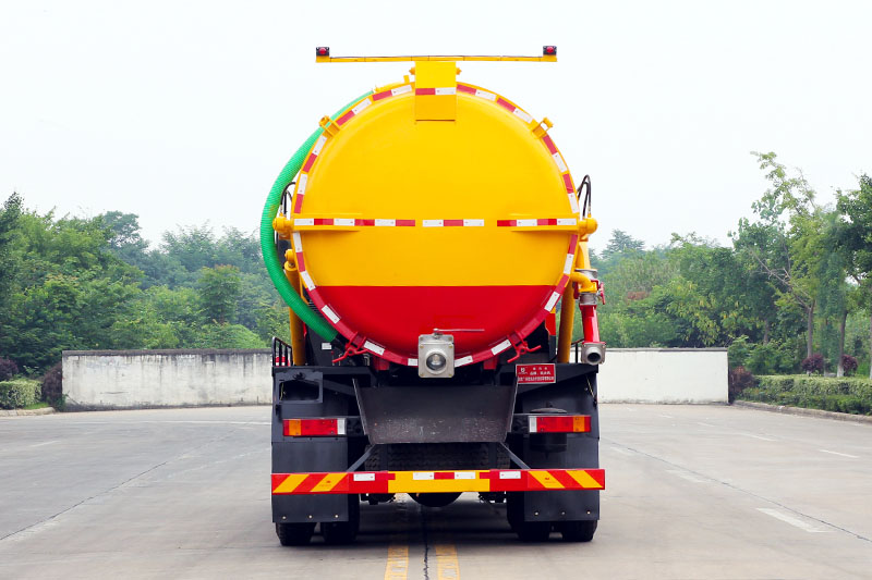 東風(fēng)天龍后八輪吸污車（18方）
