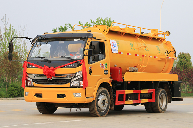 東風(fēng)大多利卡清洗吸污車(chē)（一體罐）（清水 污水9.5方）