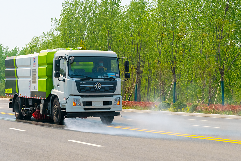 東風(fēng)天錦洗掃車（9水 7塵）
