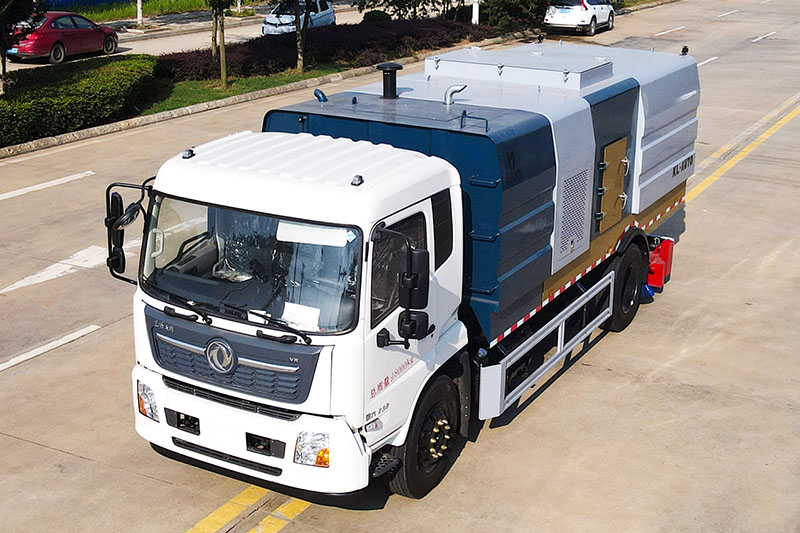 東風(fēng)天錦吸塵車(chē)（選裝后置滾刷 3水7塵）（2水7塵）