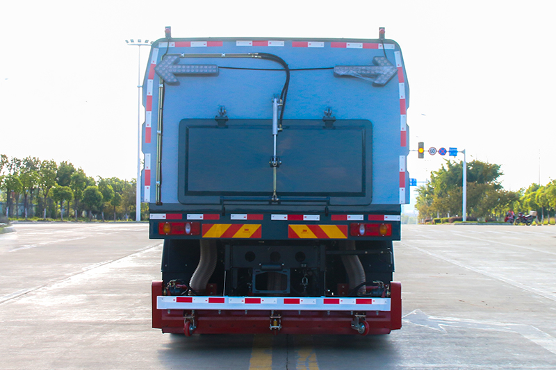 東風(fēng)天錦吸塵車(chē)（選裝后置滾刷 3水7塵）（2水7塵）