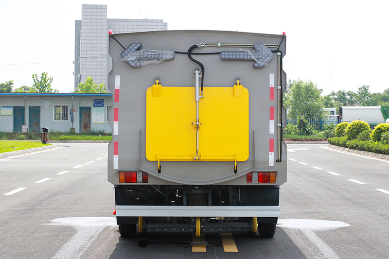 江鈴順達(dá)掃路車（1.5水4塵）