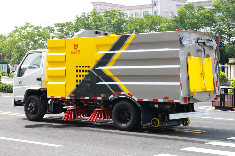 江鈴順達(dá)掃路車（1.5水4塵）