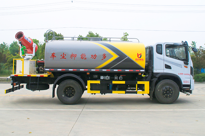 東風(fēng)華神T3噴霧車（8.3方  12方）（30米霧炮）