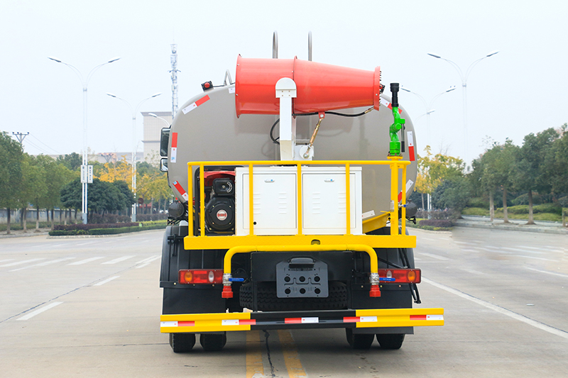 東風(fēng)華神KL5抑塵車(圓罐）（12方）（30米霧炮）