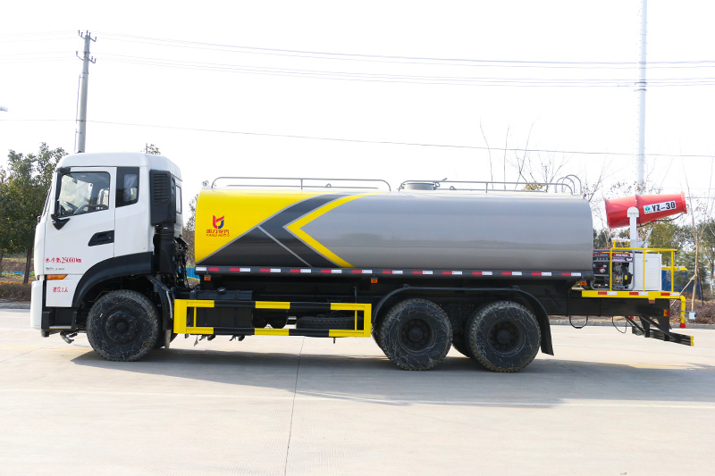 東風(fēng)天龍噴霧車(chē)（18.5方）（30米霧炮）