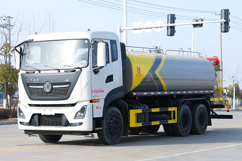 東風(fēng)天龍噴霧車(chē)（18.5方）（30米霧炮）