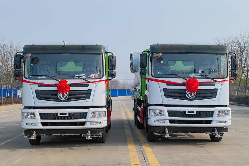 東風(fēng)華神T5后八輪抑塵車（17方）（圓罐）（60~100米霧炮）