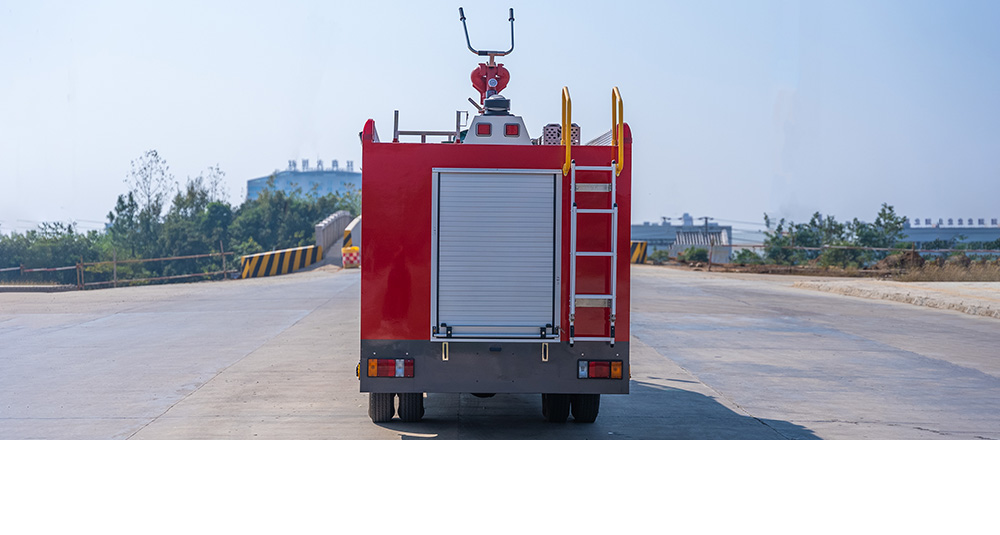 五十鈴700P內(nèi)藏水罐消防車圖3