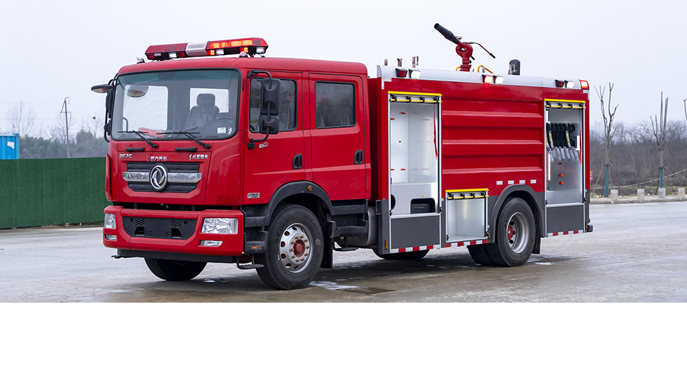 東風(fēng)D9泡沫消防車圖1