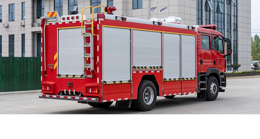 汕德卡單橋城市主戰(zhàn)消防車(chē)圖8