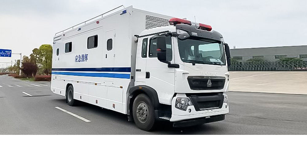 通信指揮車圖3