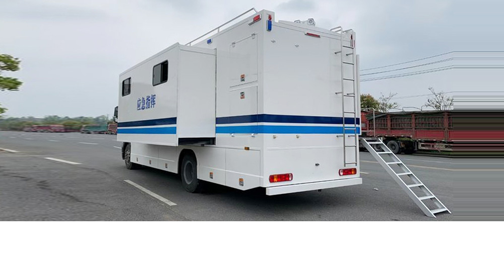 通信指揮車圖4