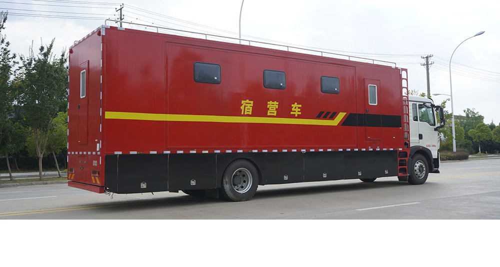 重汽豪沃宿營車圖8