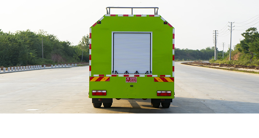 東風(fēng)D9消防灑水車圖8