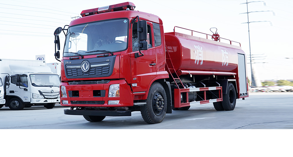 東風(fēng)天錦消防灑水車圖1