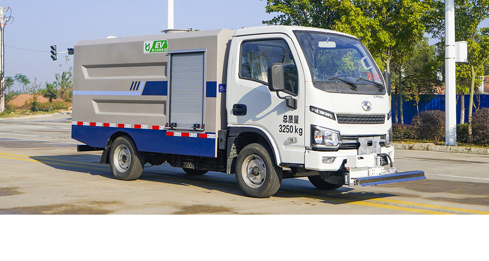 上汽躍進(jìn)純電路面清洗車圖4