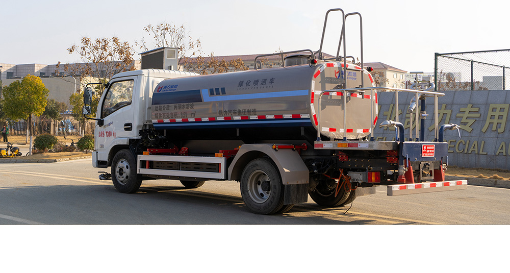 上汽躍進(jìn)純電綠化噴灑車圖6