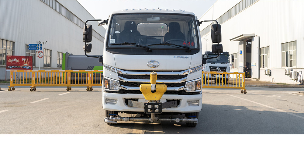 上汽躍進(jìn)純電綠化噴灑車圖7