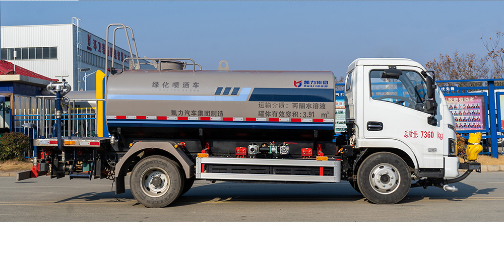 上汽躍進(jìn)純電綠化噴灑車圖3