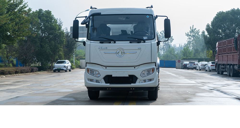 東風(fēng)天錦純電綠化噴灑車圖7