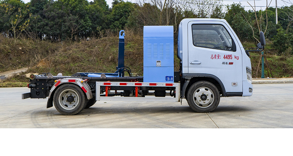 福田領(lǐng)航S1純電車廂可卸式垃圾車圖3