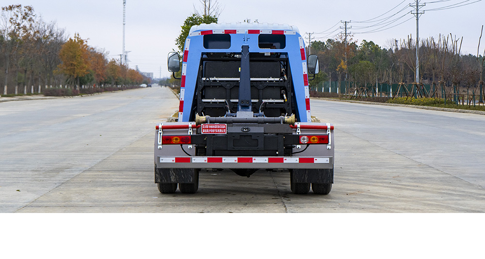 福田領(lǐng)航S1純電車廂可卸式垃圾車圖8