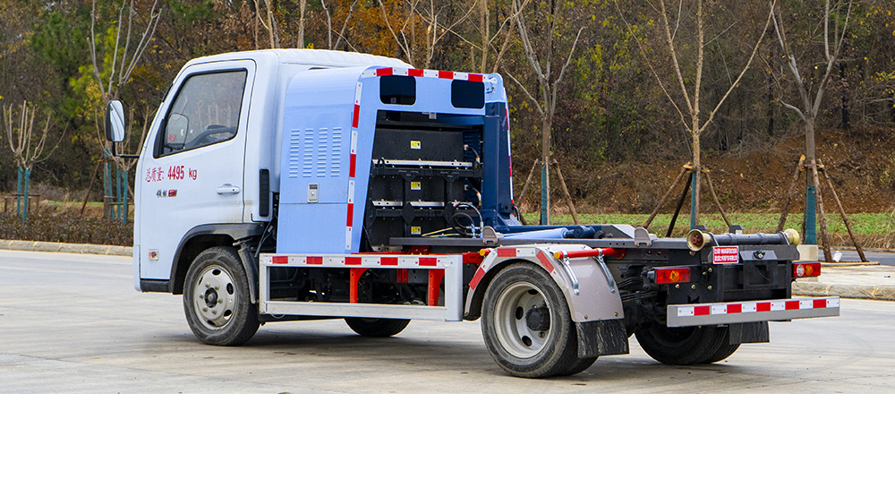 福田領(lǐng)航S1純電車廂可卸式垃圾車圖6