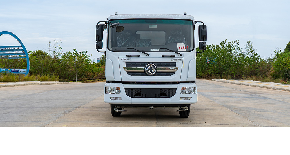 東風(fēng)D9灑水車圖7