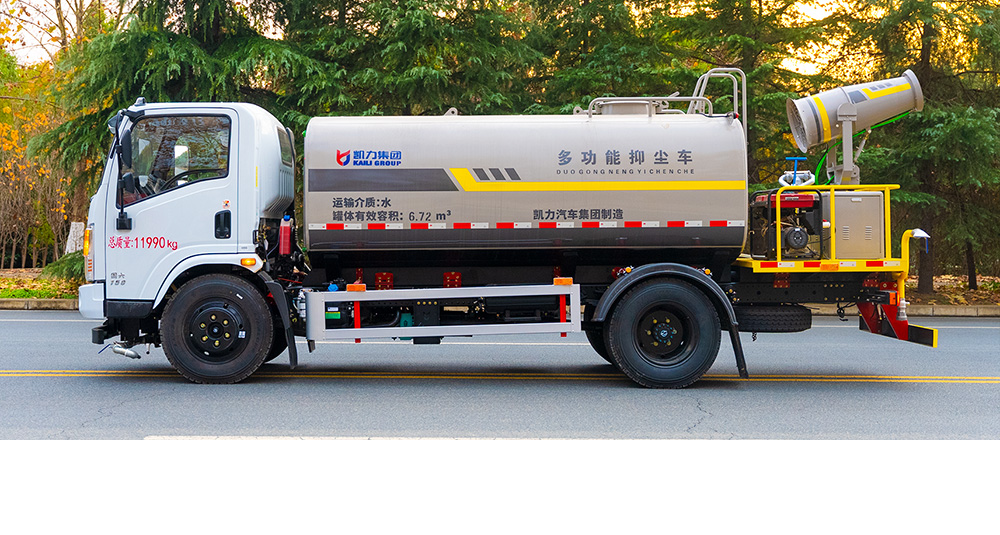 東風(fēng)華神T1綠化噴灑車圖4