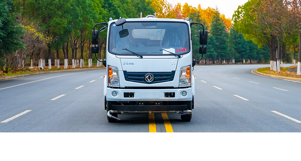 東風(fēng)華神T1綠化噴灑車圖7