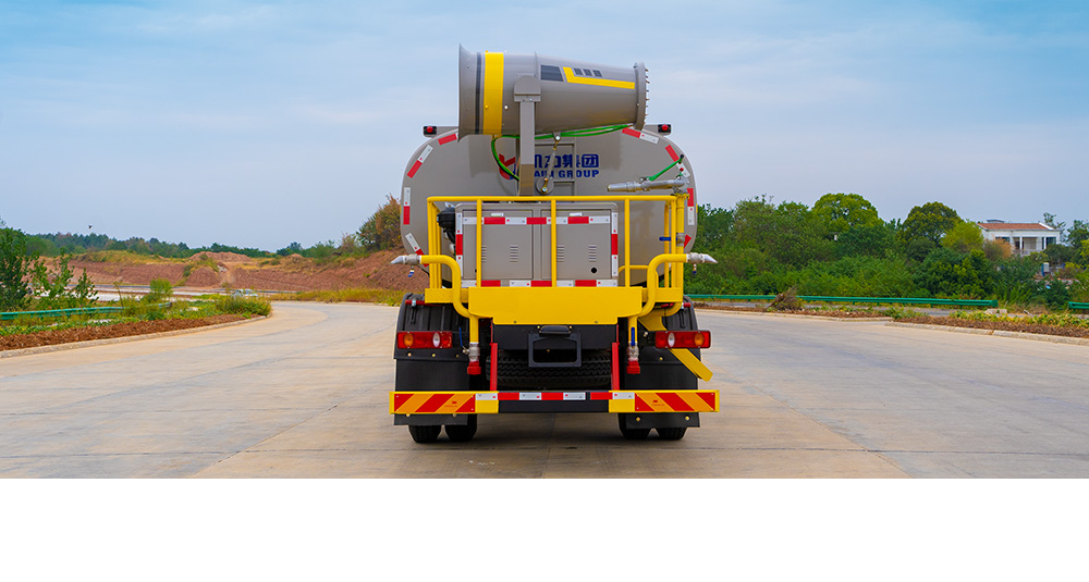 東風(fēng)天錦綠化噴灑車(chē)圖8