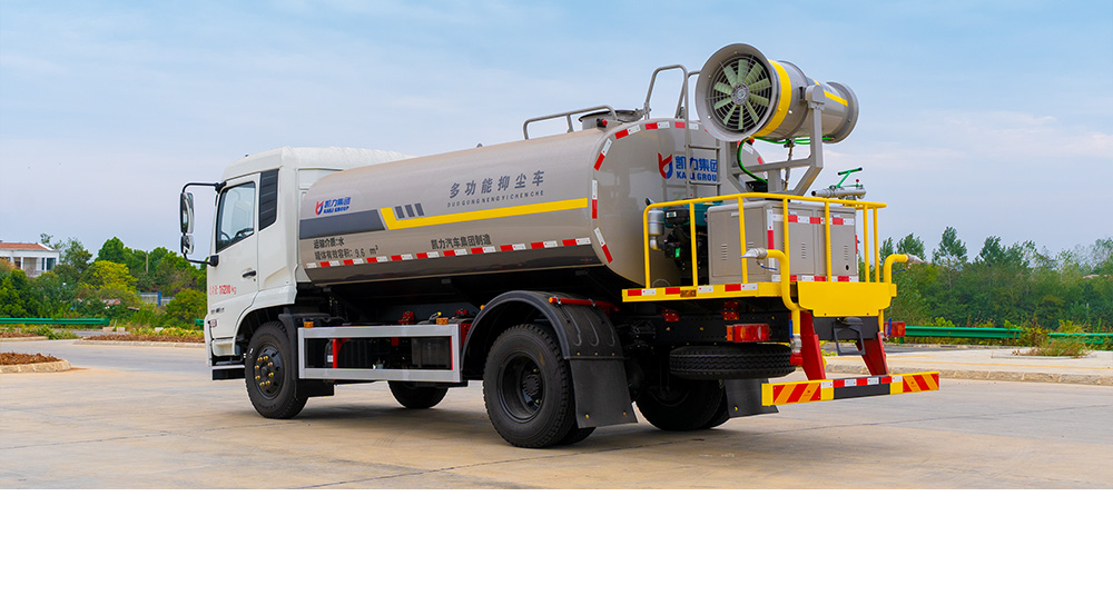 東風(fēng)天錦綠化噴灑車(chē)圖3