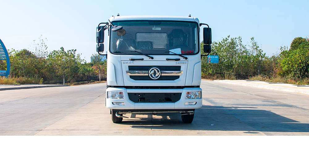 東風(fēng)D9綠化噴灑車圖7