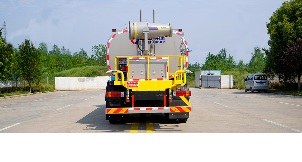 柳汽前四后八綠化噴灑車圖8
